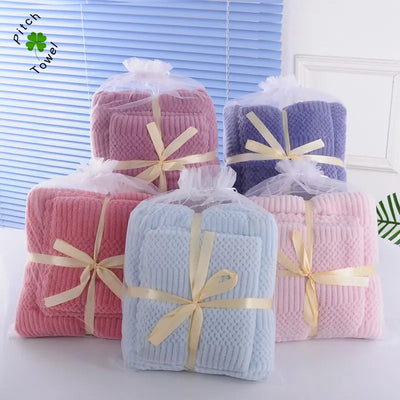 Hand and face towel set